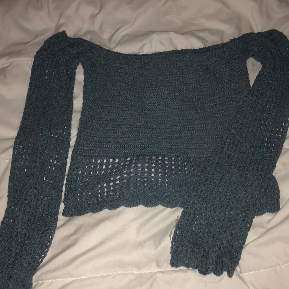 Crop top sweater